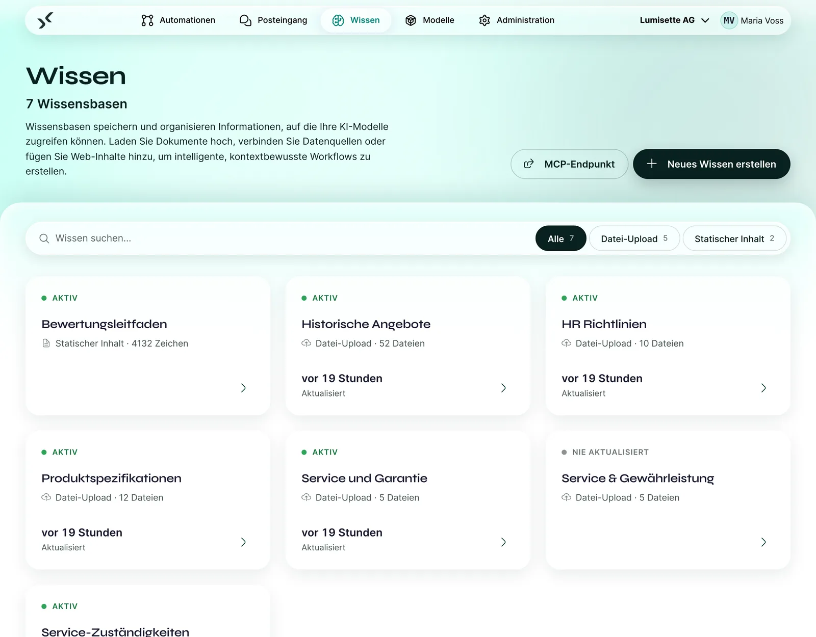 Übersicht „Wissen“ mit sieben Wissensbasen, darunter Historische Angebote, HR-Richtlinien und Service und Garantie, und dem Knopf „MCP-Endpunkt“.